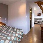 Logis Regina Hotel 3*