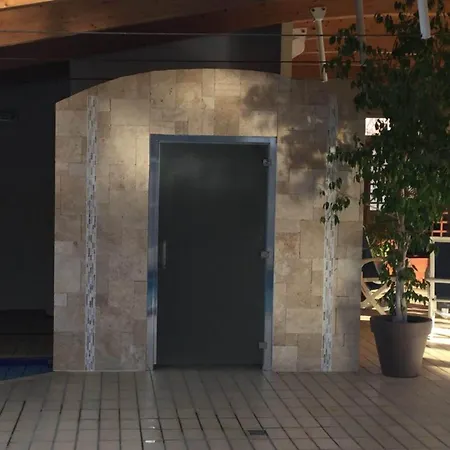 Hotel Logis Hotel Regina La Bourboule