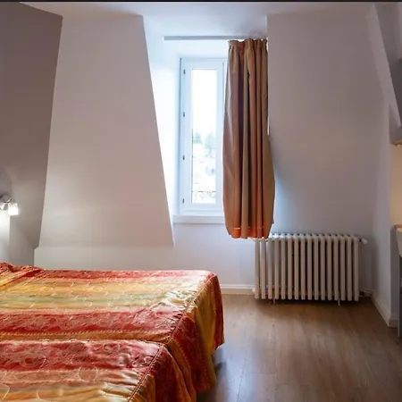 Szálloda Logis Regina La Bourboule