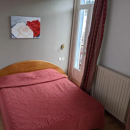 Hotel Logis Regina 3*