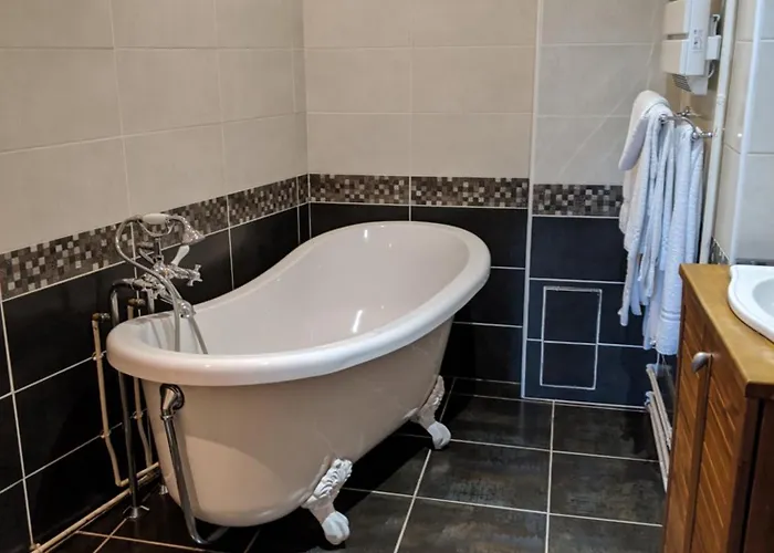 Logis Hotel Regina La Bourboule