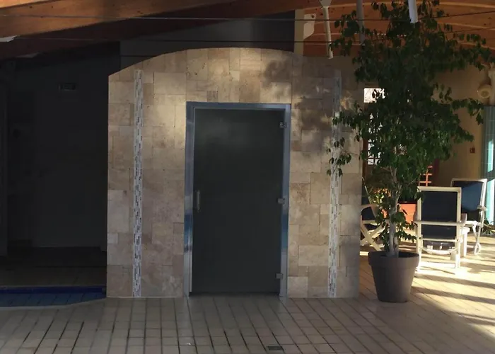 Hotel Logis Hotel Regina La Bourboule